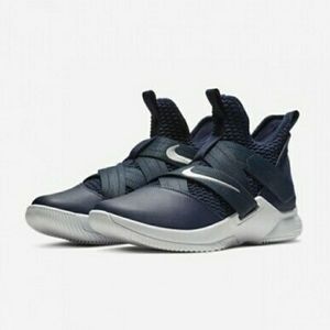 Nike Lebron Soldier 12's
